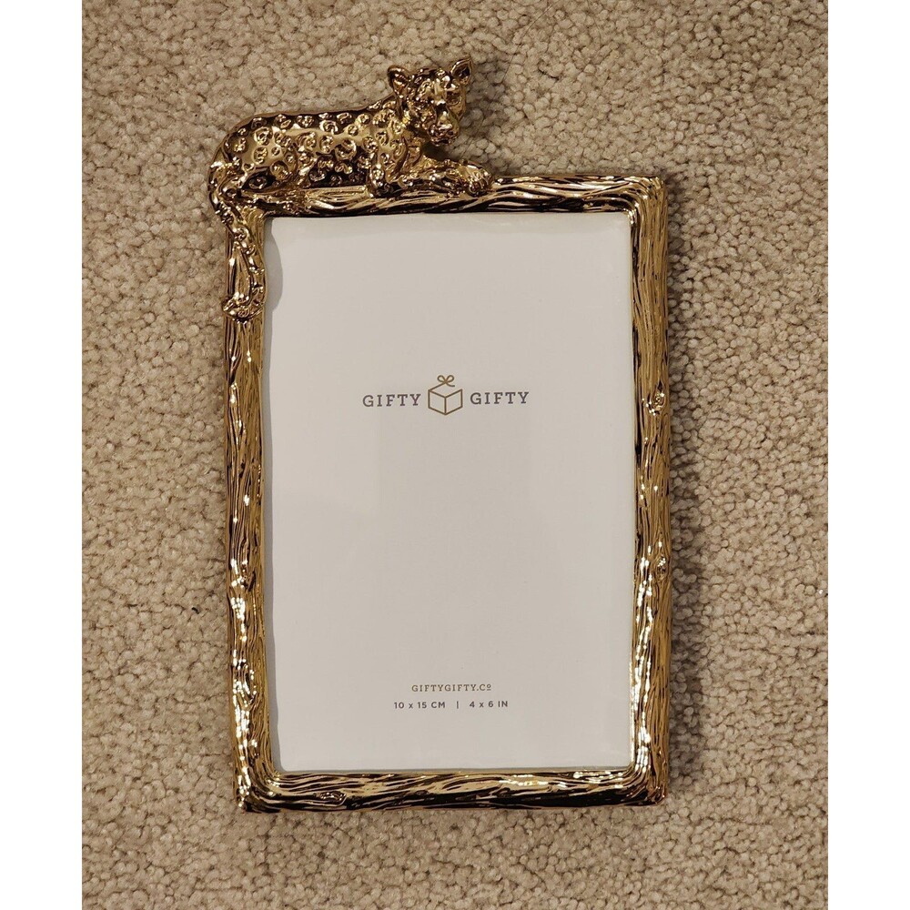 Gold toned Leopard Photo Frame / 4x6 in Vertical Display